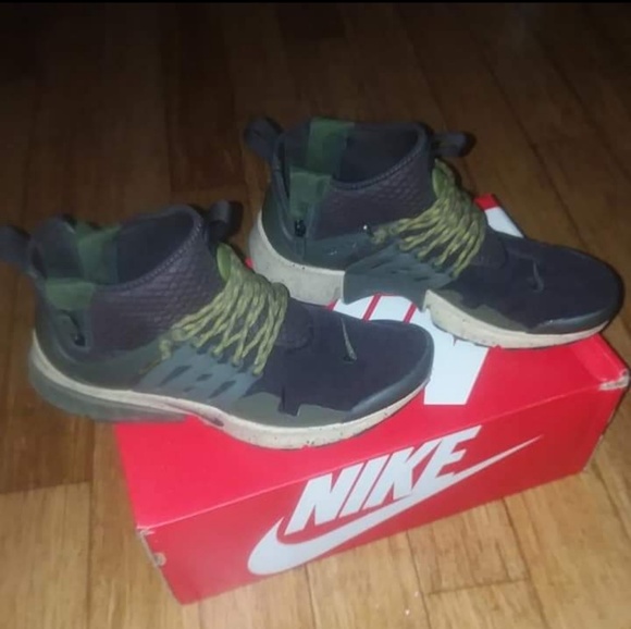 nike mid cut